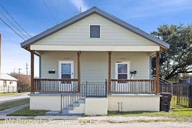 Main picture of 2537 Painters St