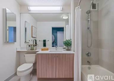 Main picture of 420 W Grand Ave
