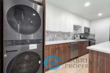 Main picture of 4665 34th St