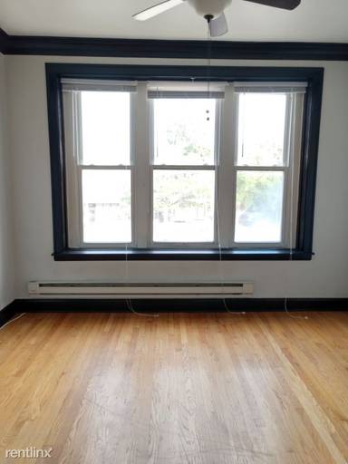 Main picture of 3034 N Ashland Ave