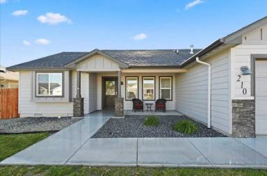 Main picture of 210 Mitchell Dr