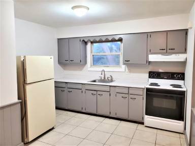 Main picture of 39 Grove Ave