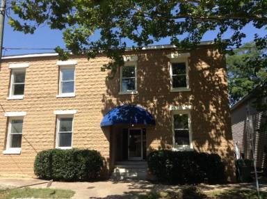 Main picture of 122 S 9th St