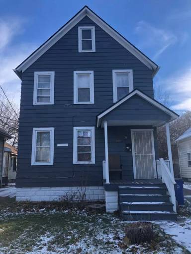 Main picture of 3711 E 55th St