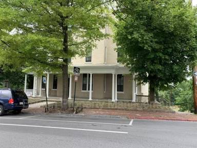Main picture of 203 S Prospect St