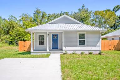 Main picture of 3520 Datura St