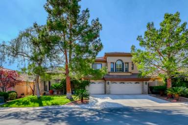 Main picture of 10755 Hobbiton Ave