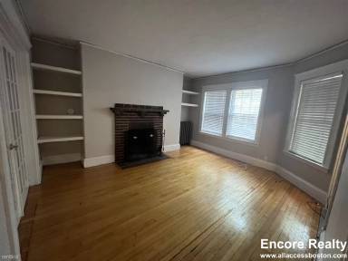 Main picture of 13 Story St