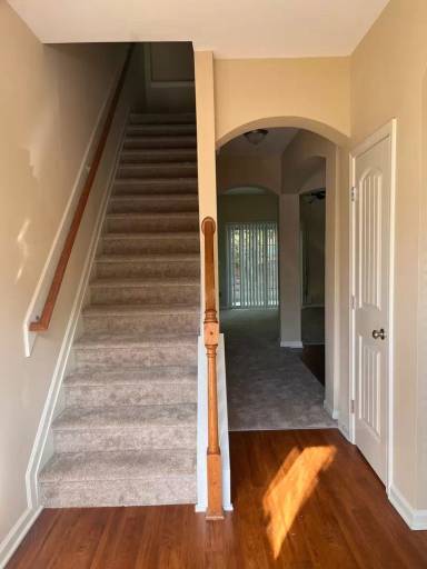 Main picture of 2030 Highland Village Dr