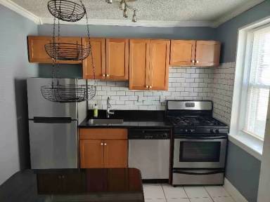 Main picture of 8 Walnut St