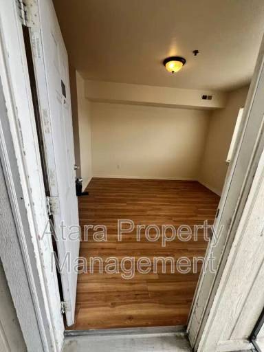 Main picture of 4990 W 4850 S