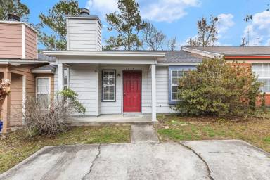 Main picture of 2844 Gulfwind Dr N
