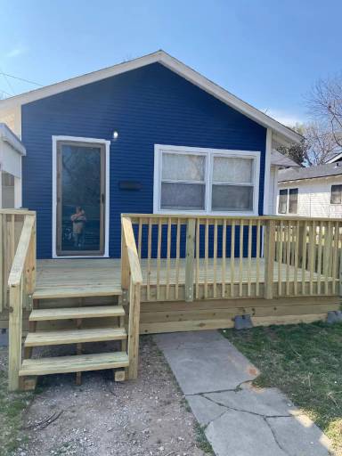 Main picture of 112 S 9th St