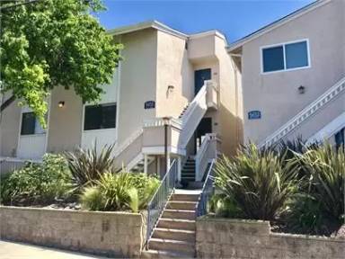 Main picture of 5655 Riley St