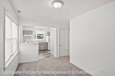 Main picture of 302 Mueller Ave