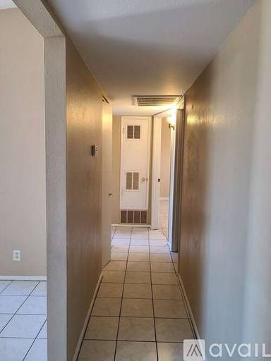 Main picture of 2043 E Arbor Ave