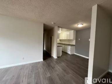 Main picture of 2926 N Tracy Blvd