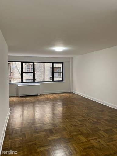 Main picture of Sutton Town House