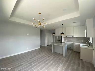 Main picture of 825 S Missouri St