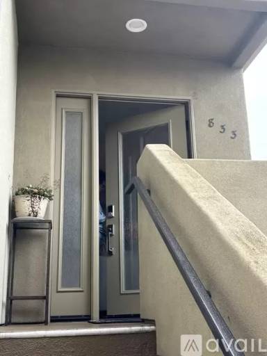 Main picture of 833 Felspar St