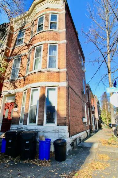 Main picture of 206 Hamilton St