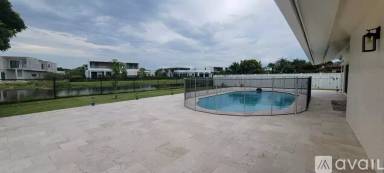 Main picture of 16683 Golfview Dr