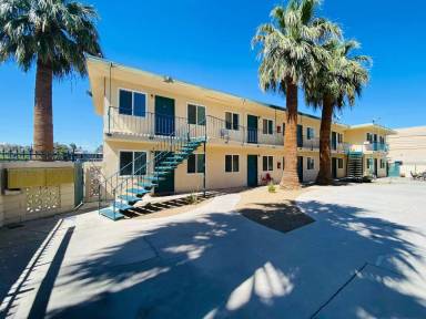 Main picture of 3762 Royal Crest St
