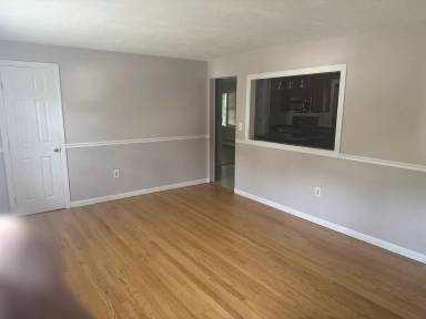 Main picture of 366 Kenwood Ave