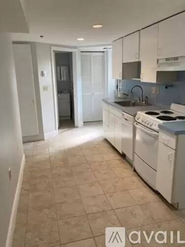 Main picture of 147 Centre St