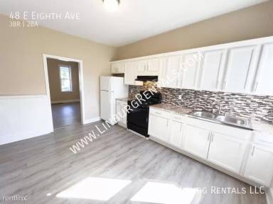 Main picture of 48 E 8th Ave