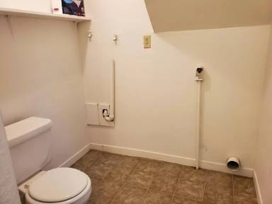 Main picture of 418 Robinson Ave