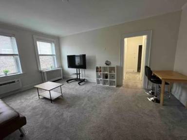 Main picture of 82 Forest St