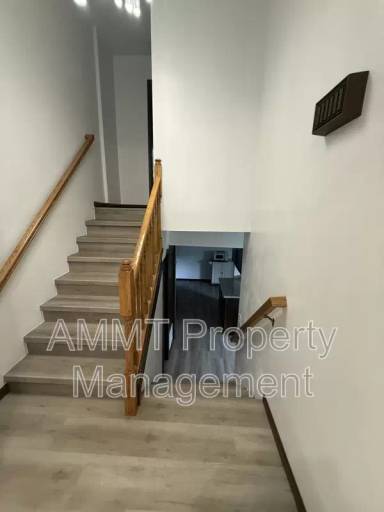 Main picture of 608 S Garnavillo St