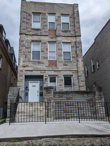 Main picture of 2227 Linden Ave