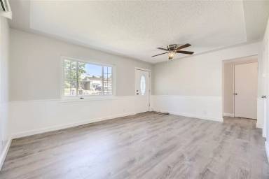 Main picture of 180 S Xavier St