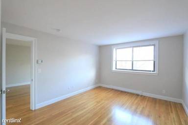 Main picture of 134 Summer St
