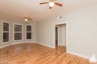Main picture of 627 W Oakdale Ave