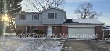 Main picture of 924 E Washington Center Rd