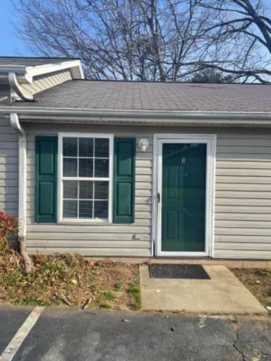 Main picture of 317 Caswell St