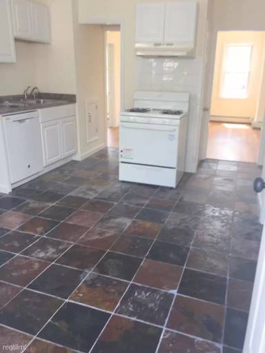 Main picture of 287 Beacon St