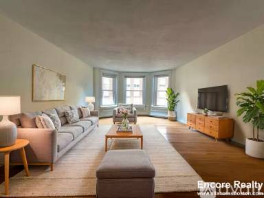 Main picture of 33 Stearns Rd