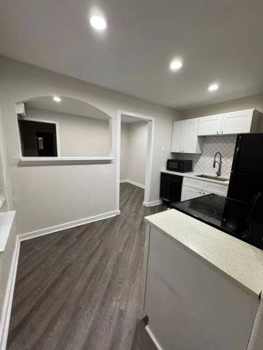 Main picture of 615 Parkview Ave