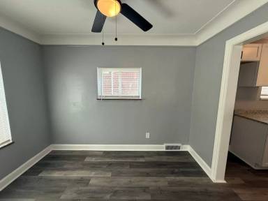 Main picture of 9755 Somerset Ave
