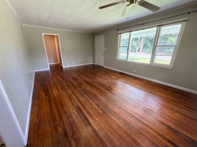 Main picture of 105 Highland Heights Dr