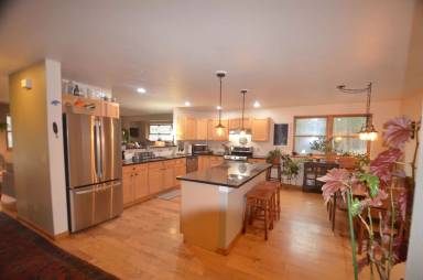 Main picture of 3215 River Dr