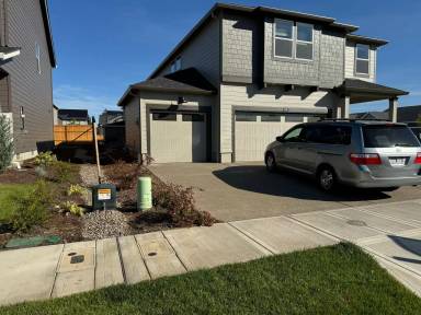 Main picture of 4881 Flag Ave NE