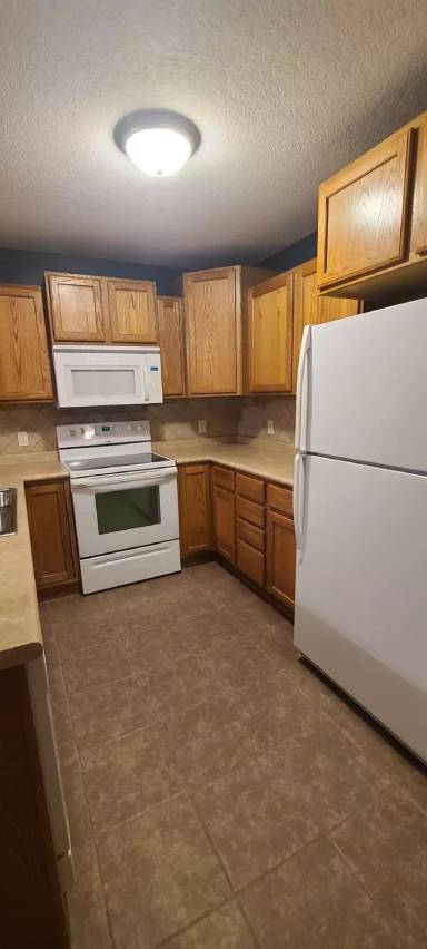 Main picture of 6181 Meacham Dr