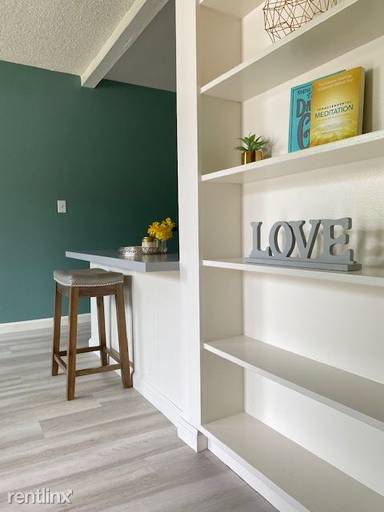 Main picture of Vista Capri Apartments