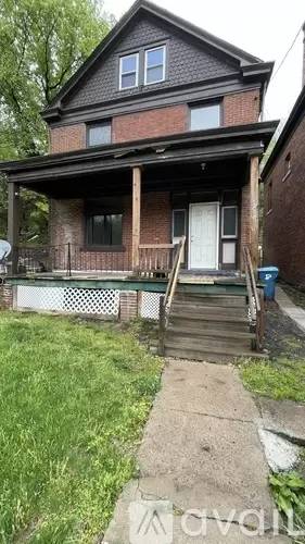 Main picture of 1250 Blackadore Ave
