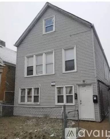 Main picture of 5149 S Marshfield Ave
